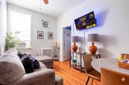 Charming 2BR-1BA-6 Beds | NYC | MetLife 15 min