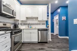 Luxurious 4BR-2BA-9 Beds | NYC | MetLife | Parking