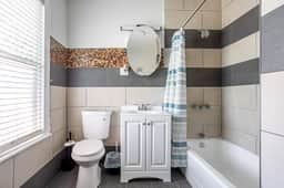 Spacious 2BR-1BA-4 Beds | NYC | MetLife | Parking