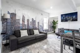 Ultra Modern 4BR-2BA-9 Beds | MetLife-NYC-Parking