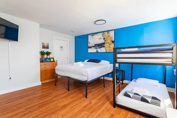 Charming 2BR-1BA-6 Beds | NYC | MetLife 15 min