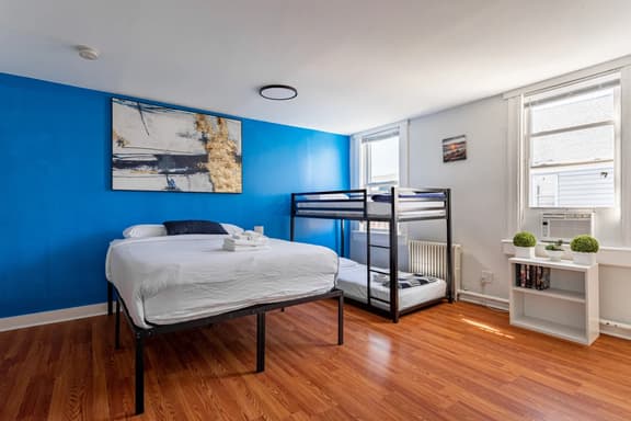 Grand Mansion 9BR-5BA-24Beds | EWR | NYC | Parking - Image 1