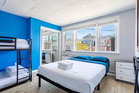 Updated 3BR-2BA-9 Beds | NYC | EWR | Free Parking - Image 1