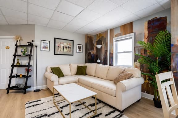 Deluxe 4BR-2BA-12Beds | Parking | NYC | EWR 15 min - Image 1